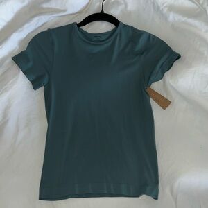 Skims Soft Smoothing Seamless Tshirt in Kyanite